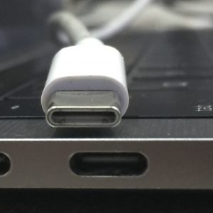 MacBook battery not charging - dirty USB-C plug & socket.JPG ATTACHMENT DETAILS MacBook battery not charging - dirty USB-C prot & plug