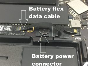 MacBook won't turne on - caused by faulty battery data cable