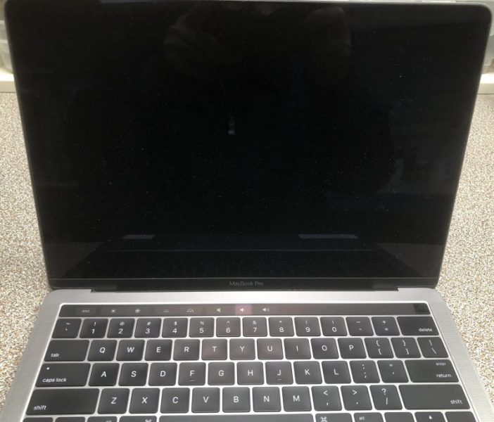 MacBook Pro black screen